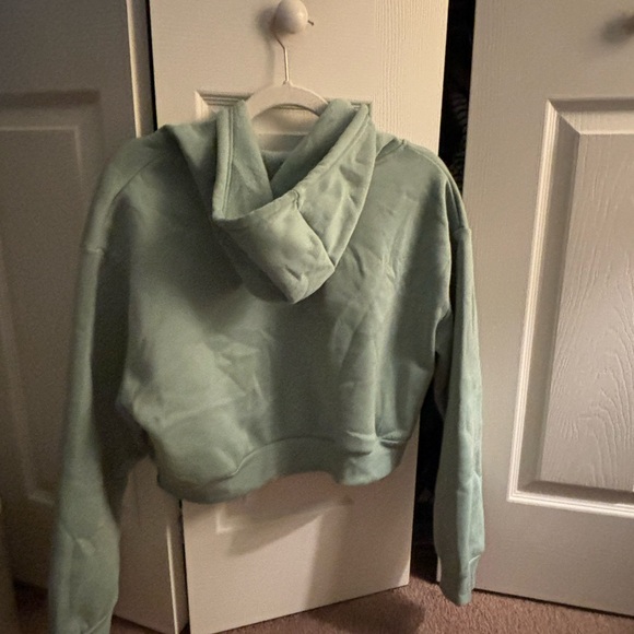 Seafoam green crop top sweater - Picture 2 of 5